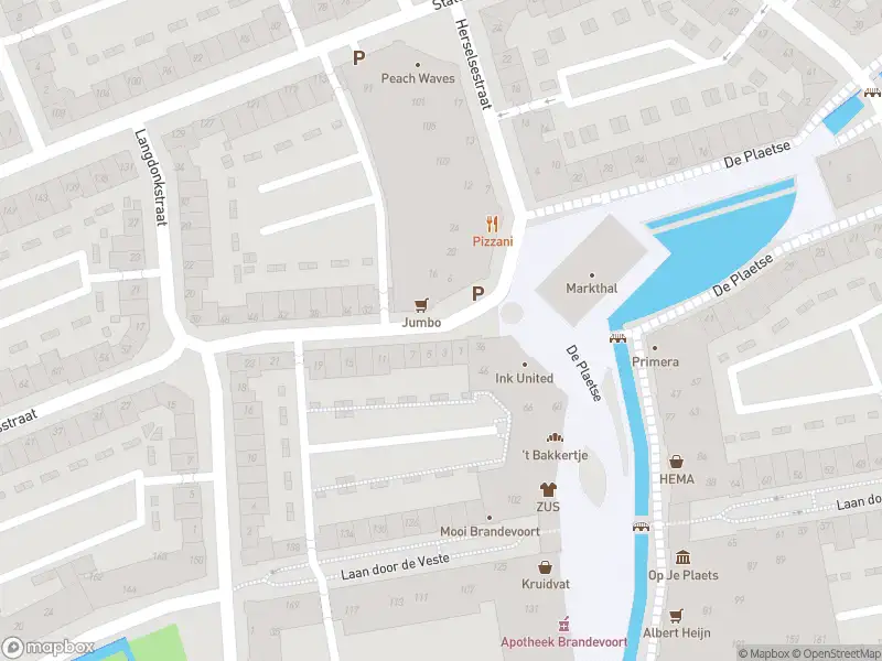 Brandweer met grote spoed naar de Huiskensstraat in Helmond vanwege gebouwbrand