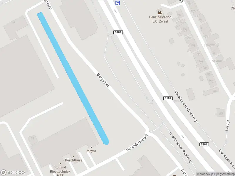 Ambulance met gepaste spoed naar de Bergstoep in Rotterdam