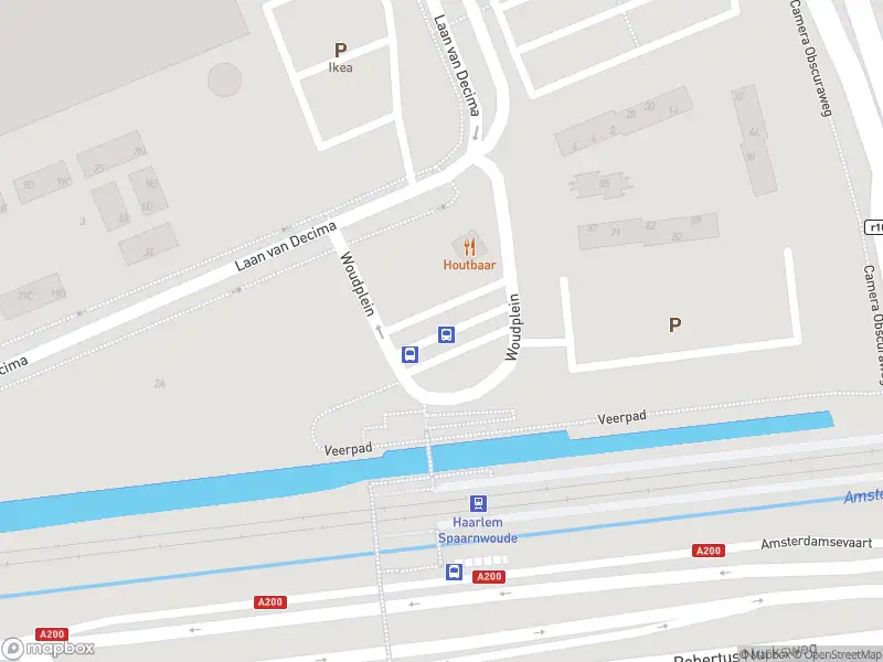 Ambulance met gepaste spoed naar de Woudplein in Haarlem