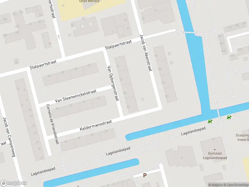 Ambulance met grote spoed naar de Van Opbergenstraat in Rotterdam