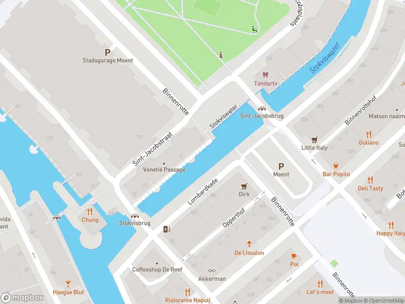 Ambulance met grote spoed naar de Binnenrotte in Rotterdam