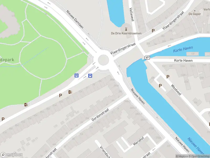 Ambulance met grote spoed naar de Vlaardingerdijk in Schiedam