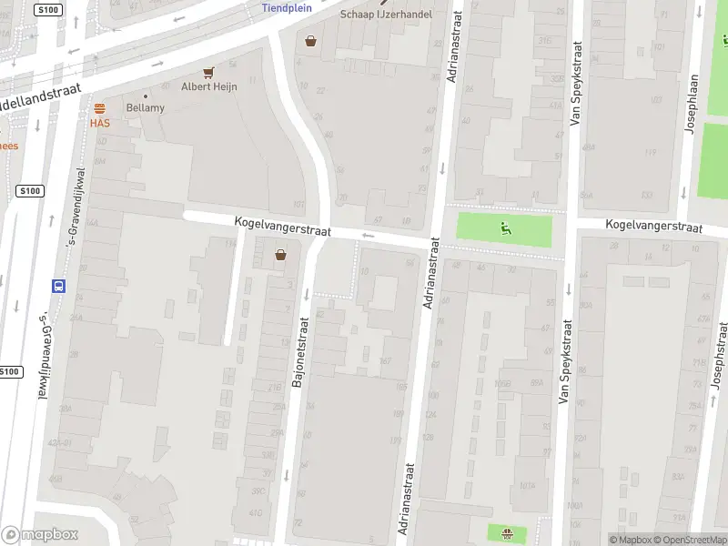 Ambulance met grote spoed naar de Bajonetstraat in Rotterdam