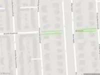 Ambulance met grote spoed naar de Prinses Margrietstraat in Amsterdam