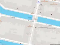 Ambulance met grote spoed naar de Vijzelstraat in Amsterdam