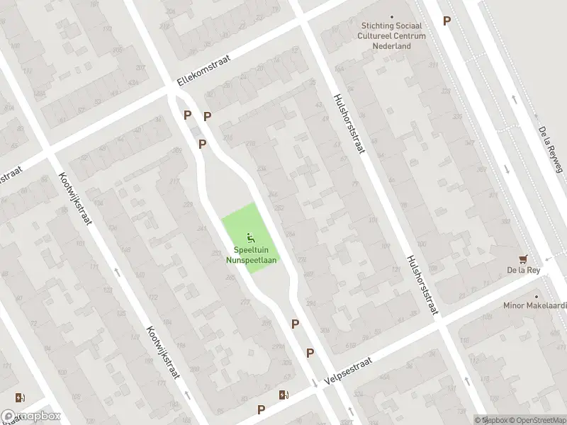 Ambulance met grote spoed naar de Den Helderstraat in 's-Gravenhage