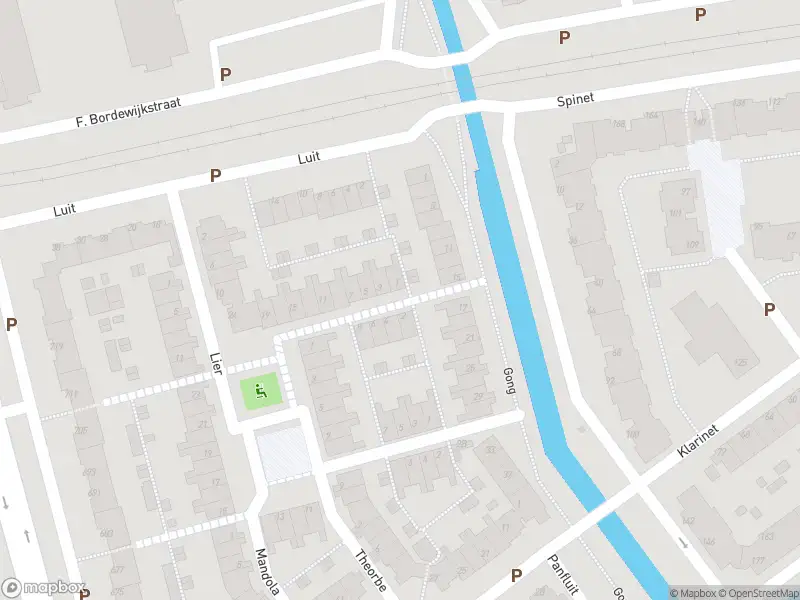 Ambulance met grote spoed naar de Cimbaal in Rotterdam