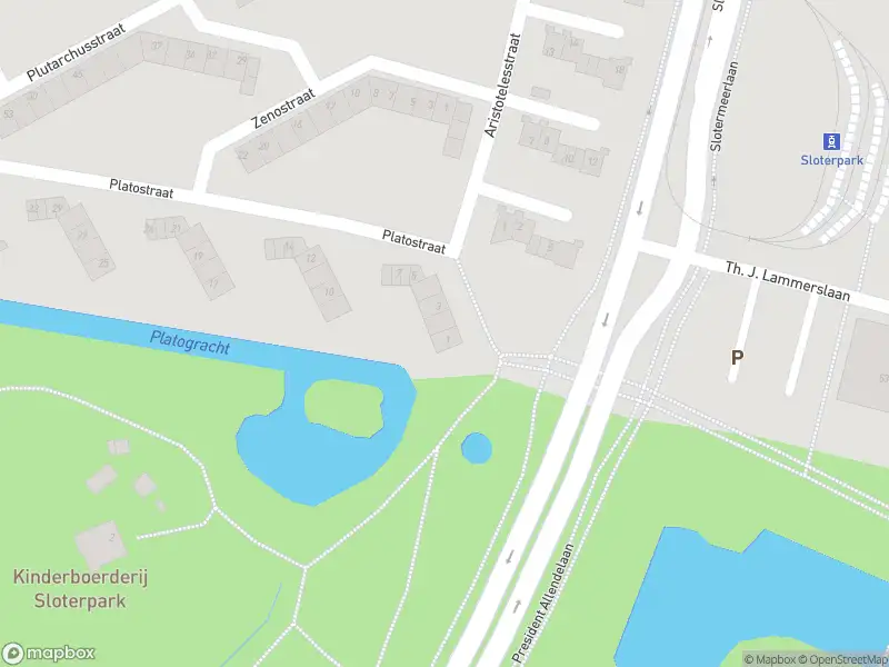 Ambulance met grote spoed naar de Platostraat in Amsterdam