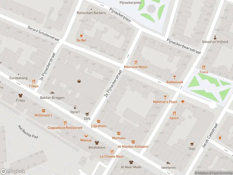 Ambulance met gepaste spoed naar de 2e Pijnackerstraat in Rotterdam