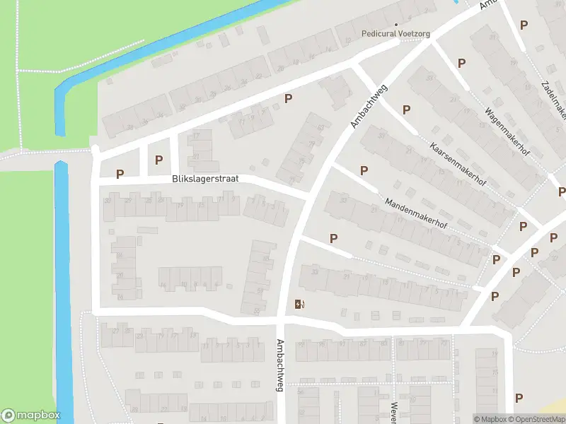 Ambulance met gepaste spoed naar de Blikslagerstraat in Schiedam