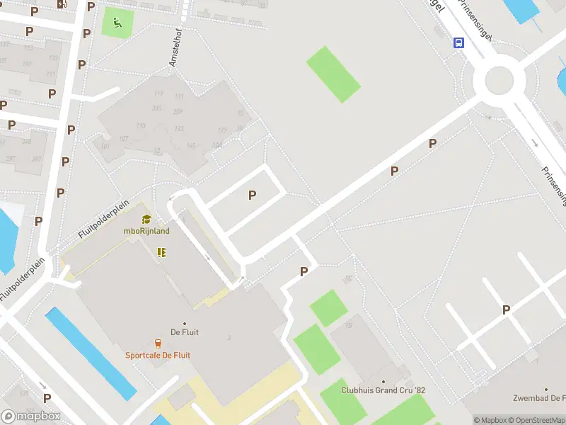 Ambulance met grote spoed naar de Fluitpolderplein in Leidschendam