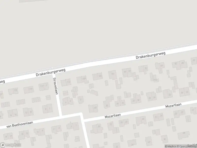 Brandweer met gepaste spoed naar de Bernard Zweerslaan in Baarn vanwege een buitenbrand