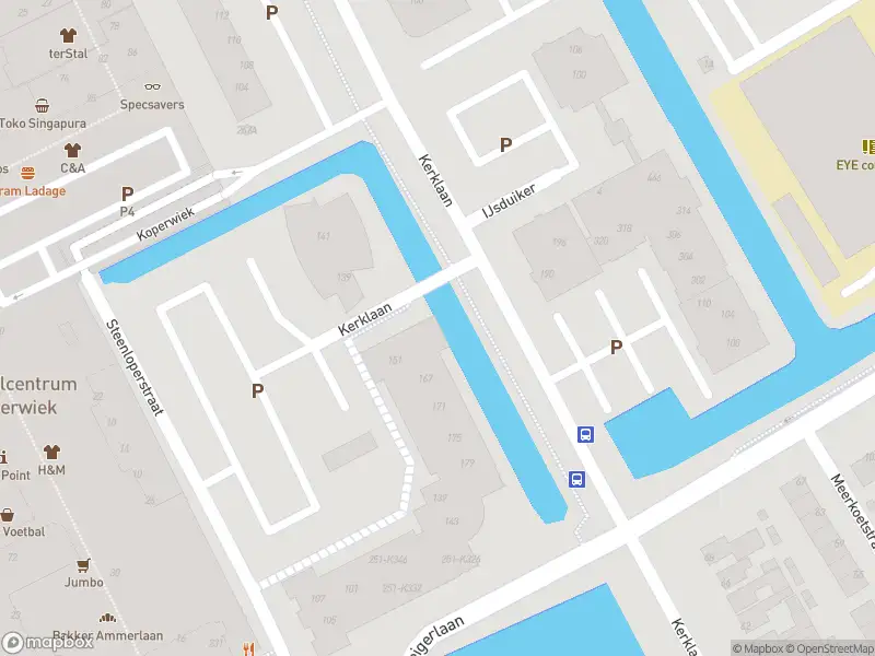 Ambulance met gepaste spoed naar de Kerklaan in Capelle aan den IJssel