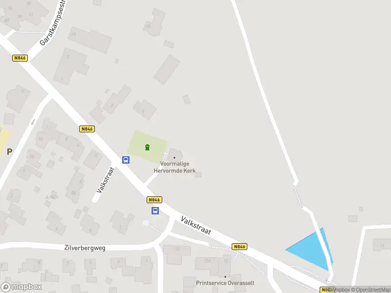 Politie naar de Valkstraat in Overasselt vanwege voertuigen te water