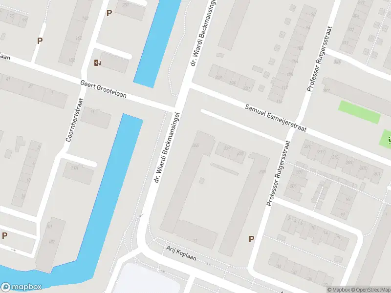 Ambulance met grote spoed naar de Dr. Wiardi Beckmansingel in Vlaardingen