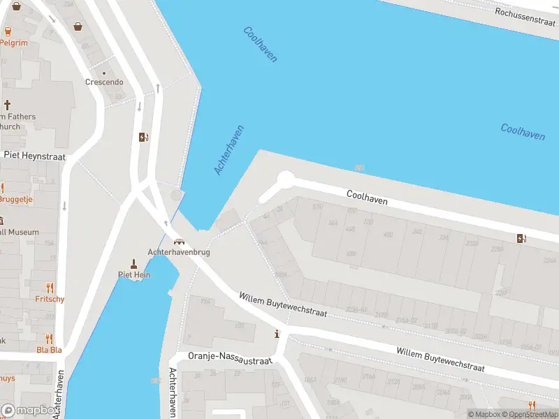 Ambulance met grote spoed naar de Coolhaven-terras in Rotterdam