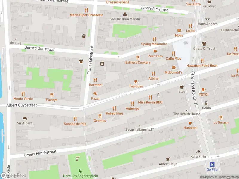 Ambulance met grote spoed naar de Pieter Lodewijk Takstraat in Amsterdam