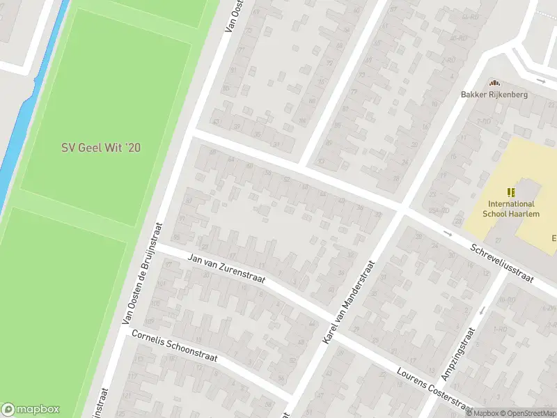 Ambulance met gepaste spoed naar de Zonnebloemstraat in Haarlem