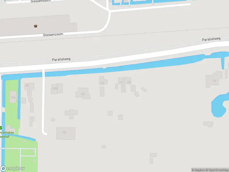 Ambulance met grote spoed naar de Parallelweg in Hardinxveld-Giessendam