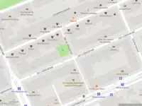 Ambulance met gepaste spoed naar de Van de Veldestraat in Amsterdam