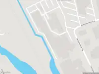 Brandweer met gepaste spoed naar de Hambakenwetering in 's-Hertogenbosch vanwege een liftopsluiting