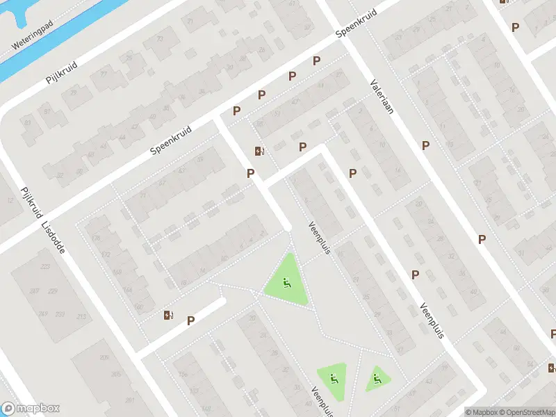 Ambulance met grote spoed naar de Veenpluis in Alphen aan den Rijn