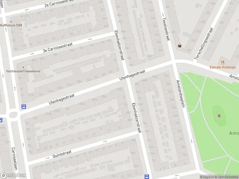 Ambulance met gepaste spoed naar de Utenhagestraat in Rotterdam