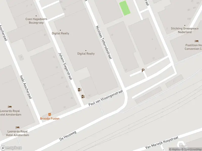 Brandweer met gepaste spoed naar de Paul van Vlissingenstraat in Amsterdam