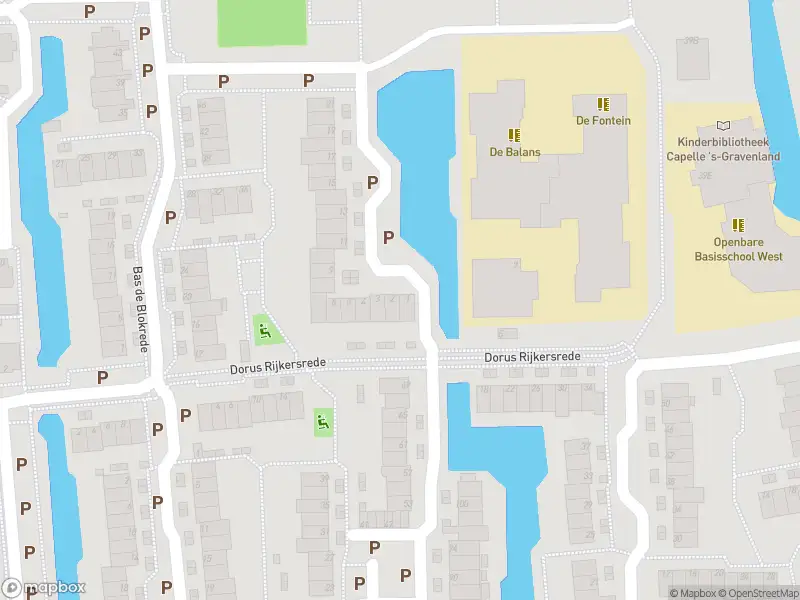 Ambulance met gepaste spoed naar de Frans Naereboutrede in Capelle aan den IJssel