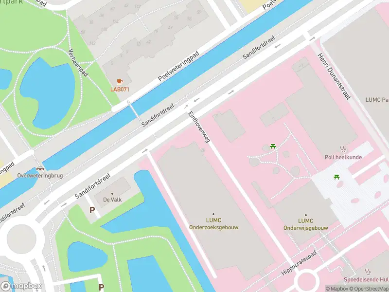 Ambulance met gepaste spoed naar de Bargelaan in Leiden