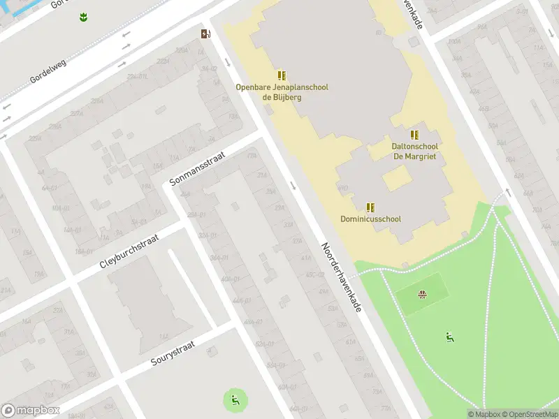 Ambulance met grote spoed naar de Noorderhavenkade in Rotterdam