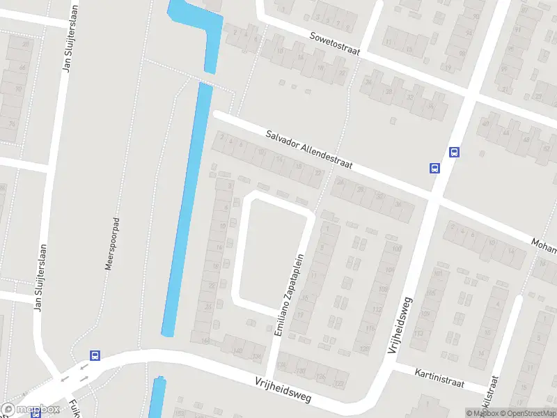 Ambulance met gepaste spoed naar de Emiliano Zapataplein in Haarlem