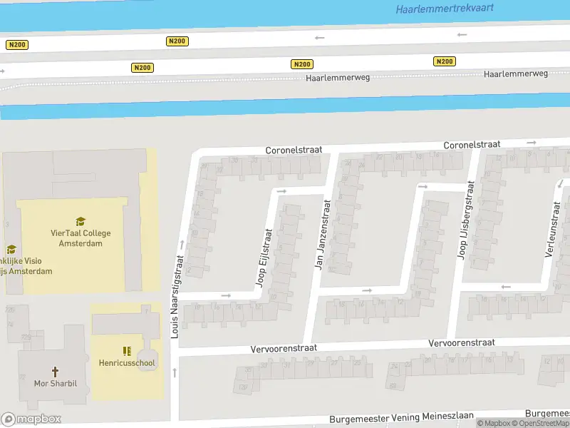 Ambulance met grote spoed naar de Joop Eijlstraat in Amsterdam