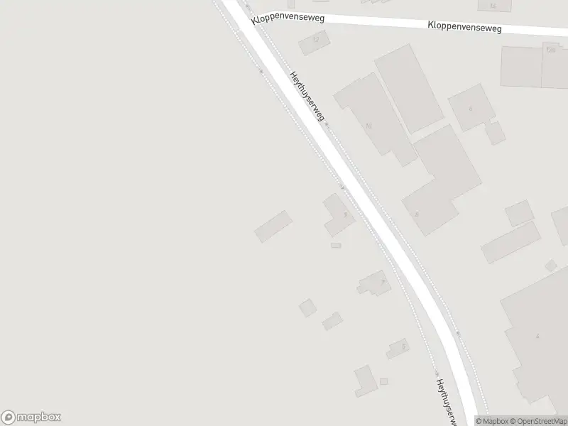 Ambulance met grote spoed naar de Heythuyserweg in Horn