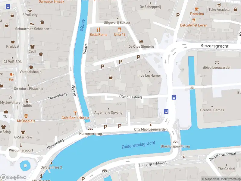 Politie met grote spoed naar de Blokhuisplein in Leeuwarden vanwege ongeval met letsel