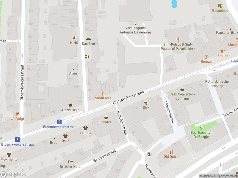 Ambulance met gepaste spoed naar de Nieuwe Binnenweg in Rotterdam