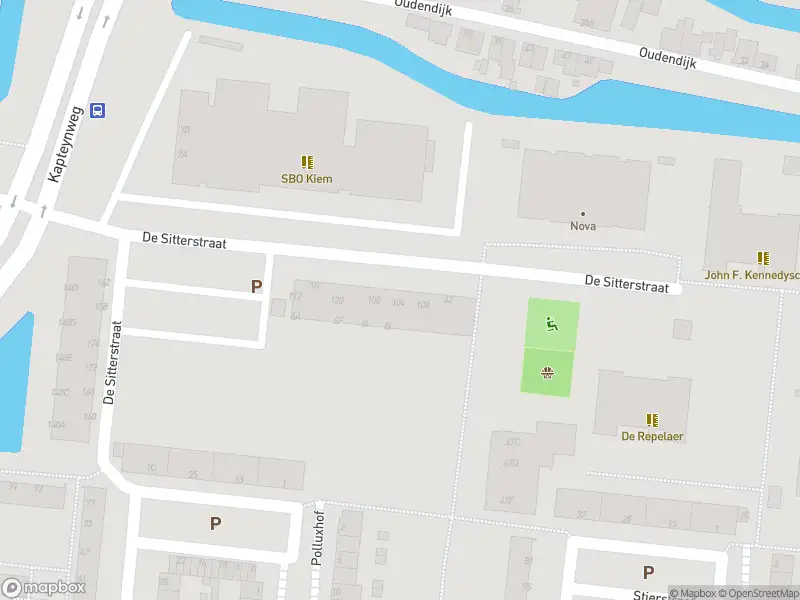 Ambulance met gepaste spoed naar de De Sitterstraat in Dordrecht