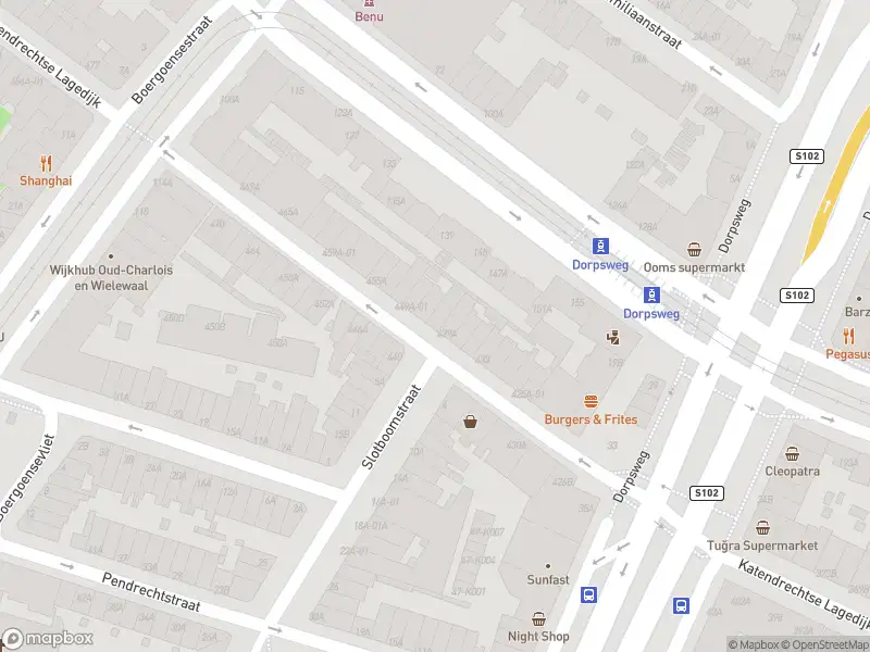 Ambulance met gepaste spoed naar de Katendrechtse Lagedijk in Rotterdam