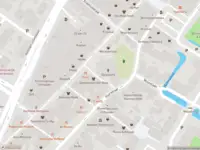 Ambulance met grote spoed naar de Kerkplein in Voorschoten