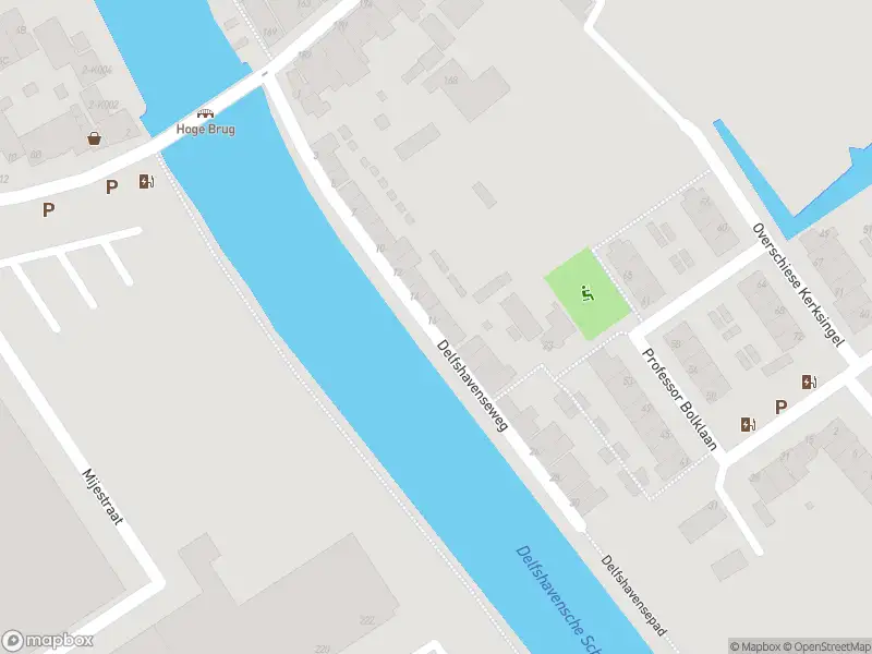 Ambulance met grote spoed naar de Delfshavenseweg in Rotterdam