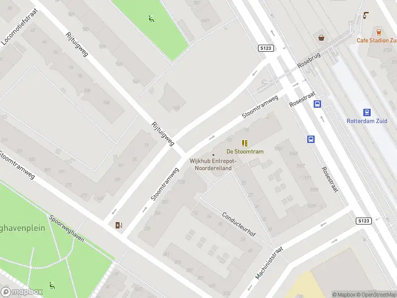 Ambulance met gepaste spoed naar de Stoomtramweg in Rotterdam