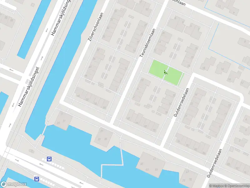 Ambulance met grote spoed naar de Teunisbloemlaan in Amstelveen