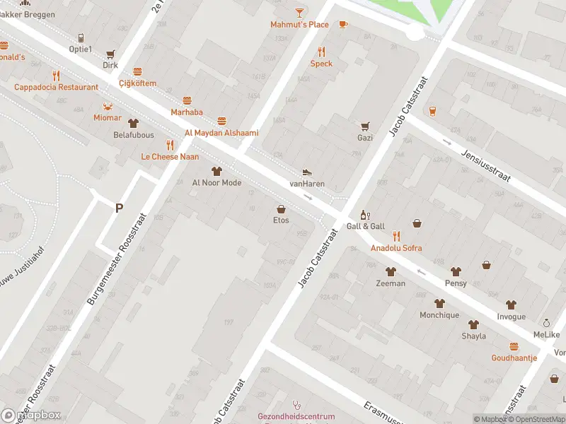 Ambulance met gepaste spoed naar de Zwart Janstraat in Rotterdam