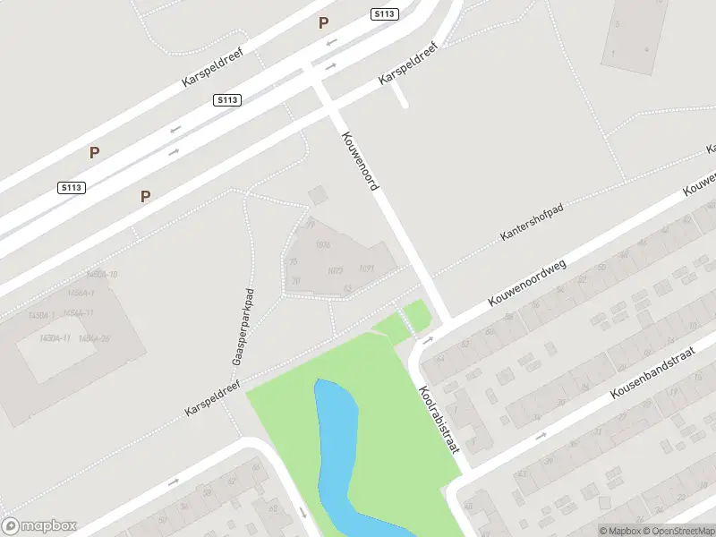 Ambulance met grote spoed naar de Kouwenoord in Amsterdam