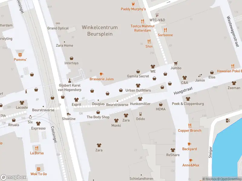 Ambulance met gepaste spoed naar de Coolsingel in Rotterdam