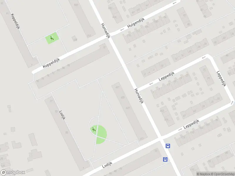 Ambulance met grote spoed naar de Huniadijk in Rotterdam