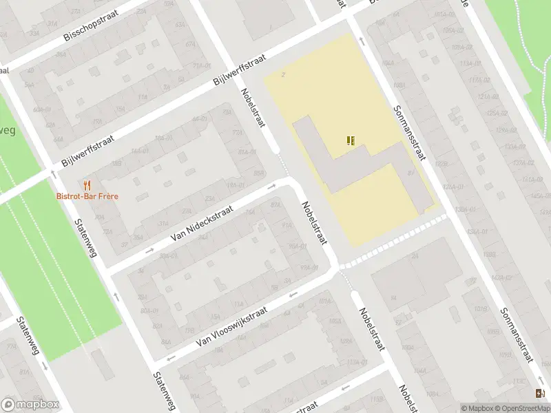 Ambulance met gepaste spoed naar de Nobelstraat in Rotterdam