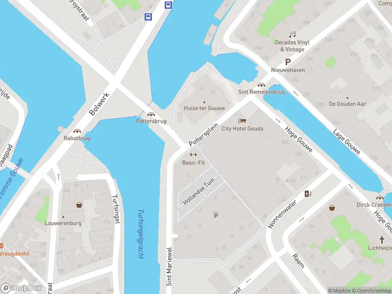 Ambulance met gepaste spoed naar de Pottersplein in Gouda