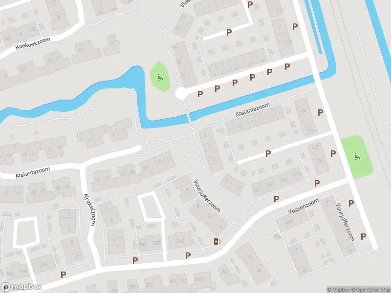 Brandweer met grote spoed naar de Atalantazoom in Pijnacker vanwege gebouwbrand