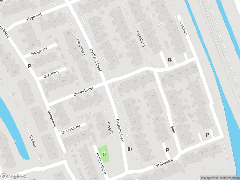 Ambulance met grote spoed naar de Leeuwenberg in Pijnacker